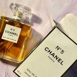 Đối tượng phù hợp với chai nước hoa nữ Chanel N°5 EDP